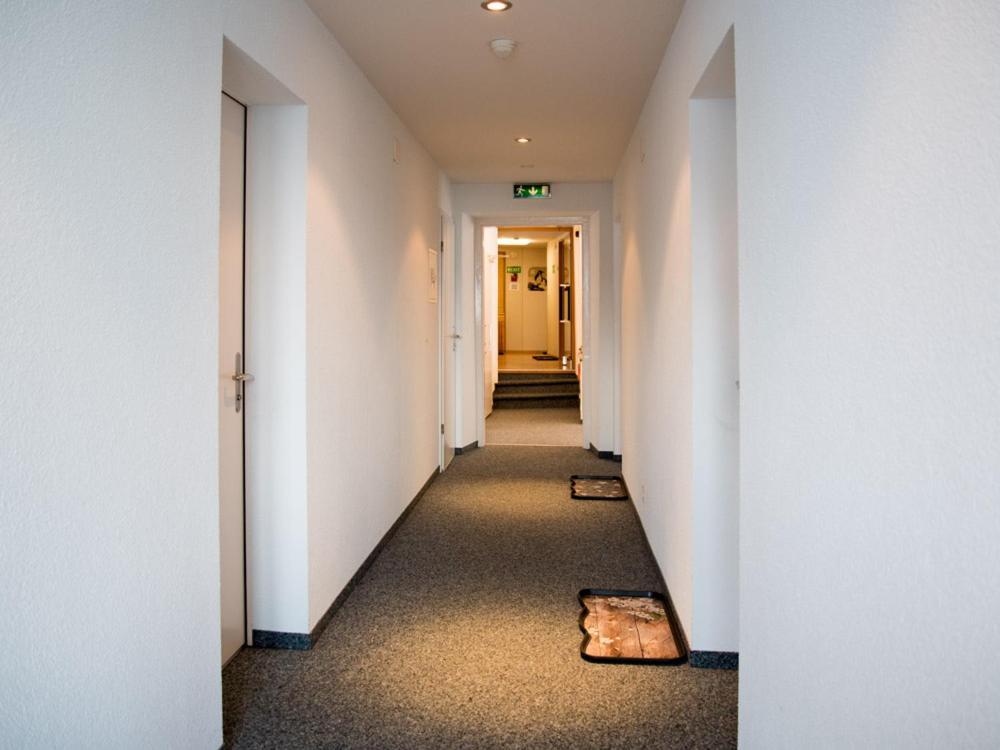 Hotel Restaurant Raben Linthal Extérieur photo