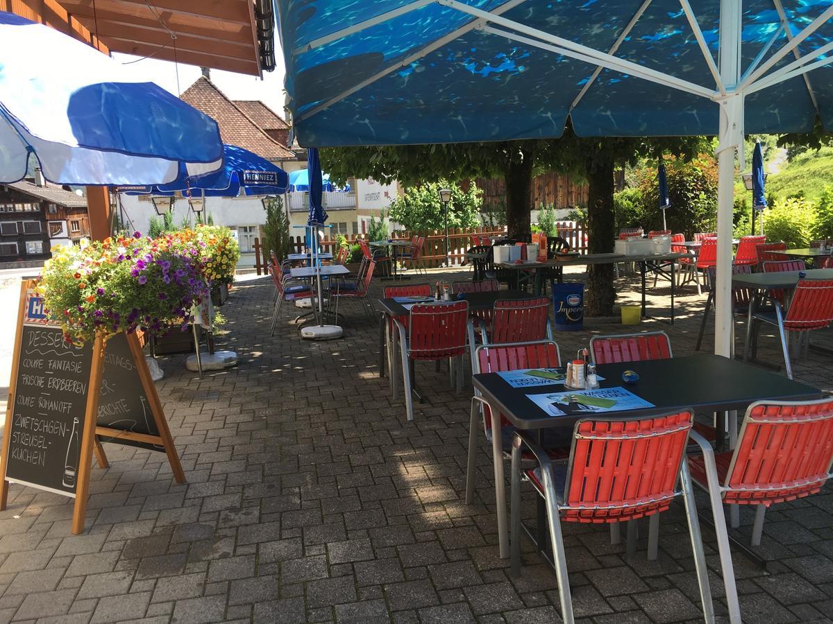 Hotel Restaurant Raben Linthal Extérieur photo