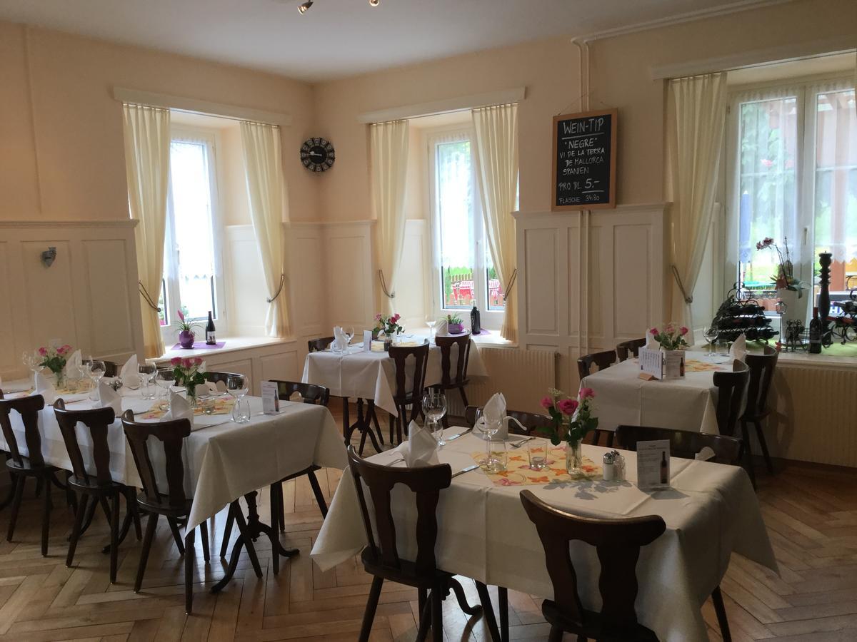 Hotel Restaurant Raben Linthal Extérieur photo