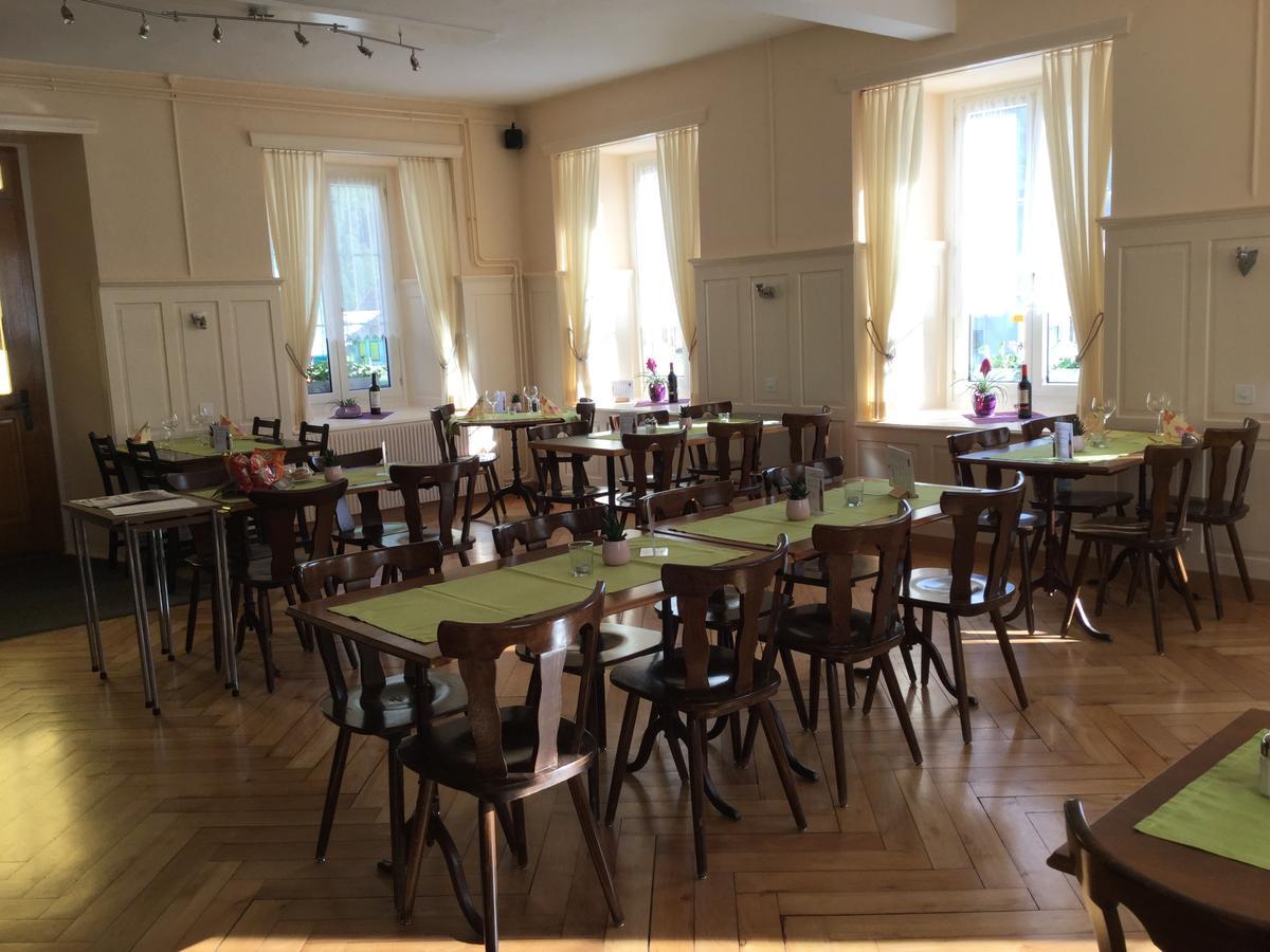 Hotel Restaurant Raben Linthal Extérieur photo