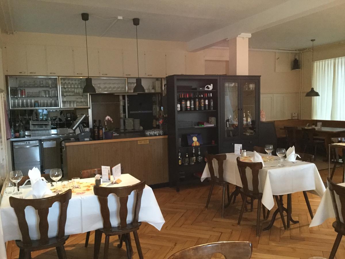 Hotel Restaurant Raben Linthal Extérieur photo